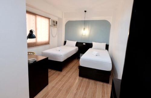 Lapu-Lapu Bed & Breakfast | Relax at Beds & Friends Hostel Mactan with Pool & Bar