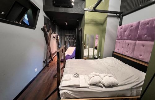 Fabryczna Apartment | Discover BeDS&More: Cozy Stay with Complimentary Breakfast