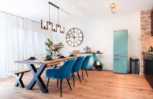 Aachen Apartment | Stylish bee Apartments: NESPRESSO Kitchen & PS5 Entertainment