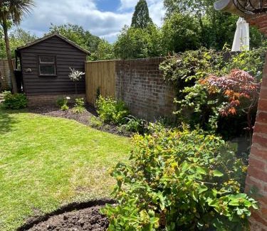 Romsey House | Family-Friendly Getaway at Bee Cottage - Romsey