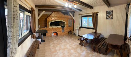 Bukovel Apartment | Bee House Поляниця: Family-Friendly Apartments with Kitchen