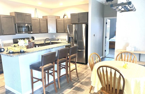 Pueblo West House | Bright & Inviting 3 Bedroom Retreat with Lake Views