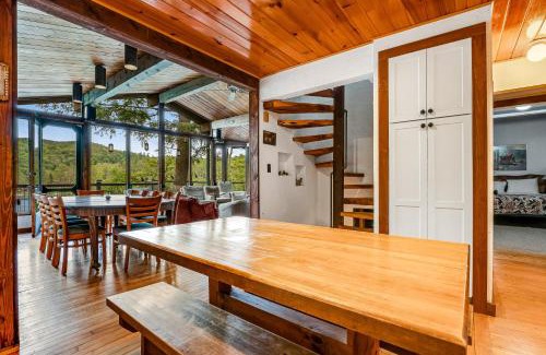 Hubbardton House | Experience Beebe Lake House: Pet-Friendly with Ocean Views