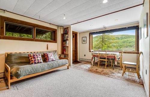 Hubbardton House | Experience Beebe Lake House: Pet-Friendly with Ocean Views