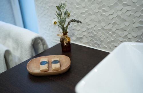 Caramulo House | Beecaramulo-Apiturismo: Guest Rated 9.7 with Ocean Views