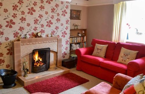 Hepple House | Exceptional Family Getaway at Beech Cottage - Perfect for Kids