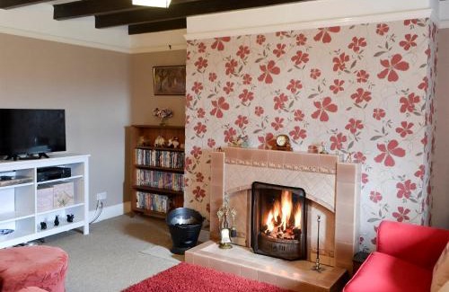 Hepple House | Exceptional Family Getaway at Beech Cottage - Perfect for Kids