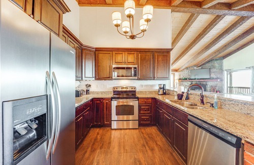 Beech Mountain House | Explore Beech Mountain Home with Game Room & Scenic Views