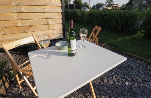 Kemble Cottage | Pet-Friendly BEECH in Kemble: Guest Rated 10/10