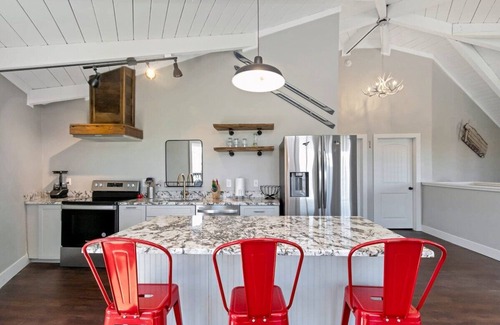 Beech Mountain Cottage | Beech Please! - Guest Rated 10/10 with Family-Friendly Perks