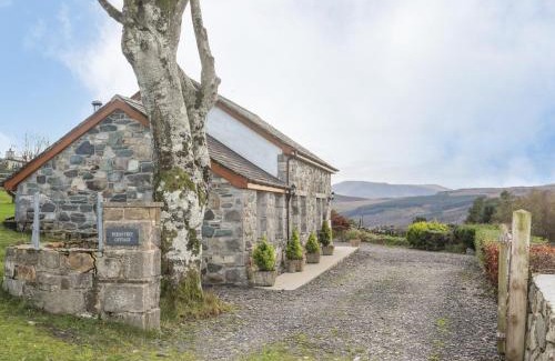 Brynrefail House | Experience Beech Tree Cottage: Pet-Friendly Retreat