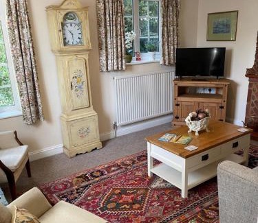 Downham Market House | Relax at Beech View Cottage: 4-Star Child-Friendly Retreat