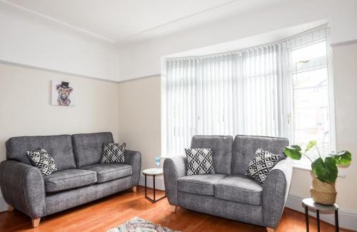 Prestatyn House | Family-Friendly Stay at Beeches - A 4-Star Experience