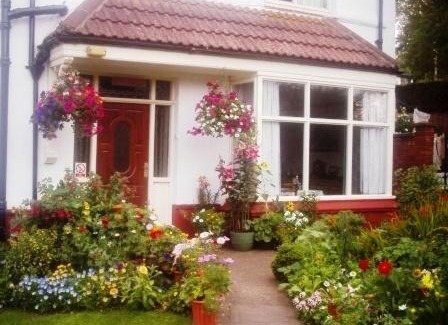 Briggswath Bed & Breakfast | Outstanding Beechlands B & B: Breakfast and Hot Tub Await!