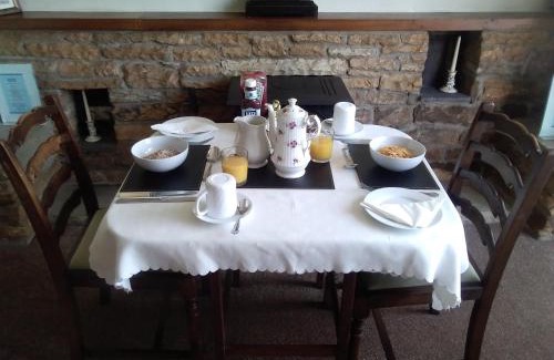Briggswath Bed & Breakfast | Outstanding Beechlands B & B: Breakfast and Hot Tub Await!