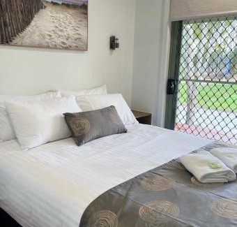 Beechworth Resort | Relax at Beechworth Lake Sambell Caravan Park - 4 Star Stay