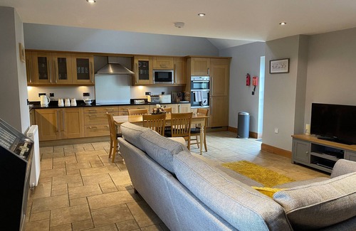 Tweedmouth Cottage | Beehive Barn