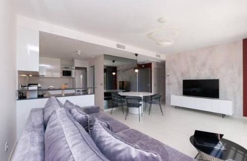 Els Arenals del Sol Apartment | Relaxing Beferent Los Arenales Playa 2: Family-Friendly Stay