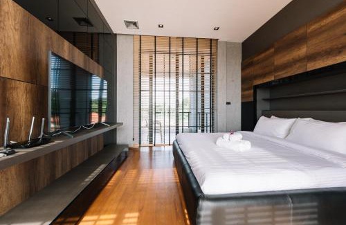 Hang Dong House | Beforesunset: Guest Rated 9.5 with Pool & Hot Tub Amenities