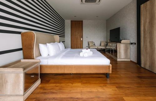 Hang Dong House | Beforesunset: Guest Rated 9.5 with Pool & Hot Tub Amenities