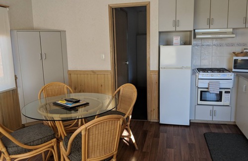 Bega Hotel | Discover Bega Village Motor Inn: Family-Friendly Stay