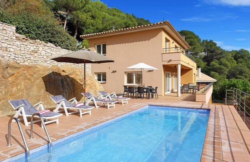 Sa Tuna Villa | BEGUR-SA TUNA VILLA: 4 Bedrooms & Private Pool Near Beach