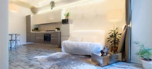 Borgo Dora Apartment | Discover Comfort: Behind Duomo Apartment with Parking