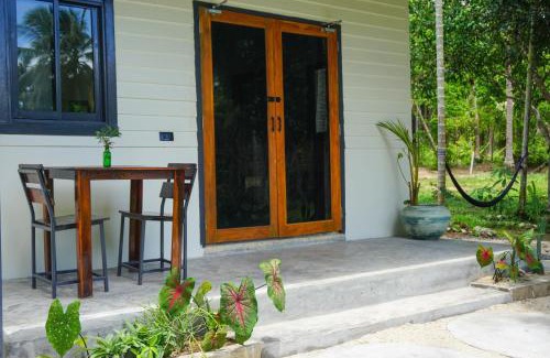 Wok Tum House | Cozy Island Retreat: 2 Bedroom, 1 Bath Getaway