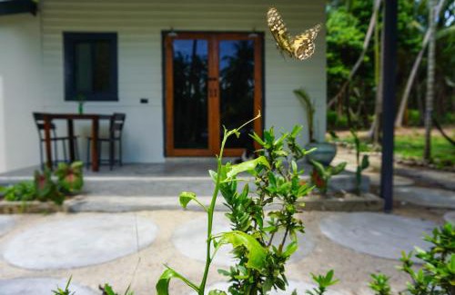 Wok Tum House | Cozy Island Retreat: 2 Bedroom, 1 Bath Getaway