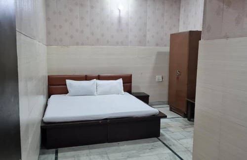 Amritsar House | Family-Friendly Retreat at Behl Ashiana Hotel