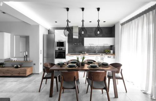 Charilaou Apartment | Discover Behome 37: Family-Friendly Stay with 9.8 Rating