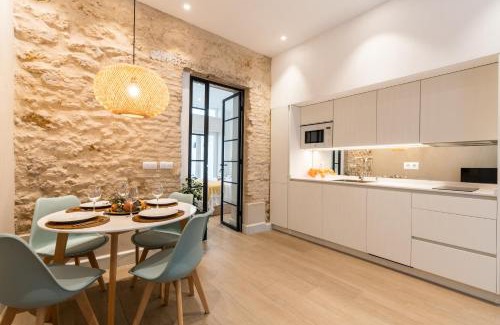 San Roque Apartment | Inviting BeHouse Arroyo A: Family-Friendly & Highly Rated