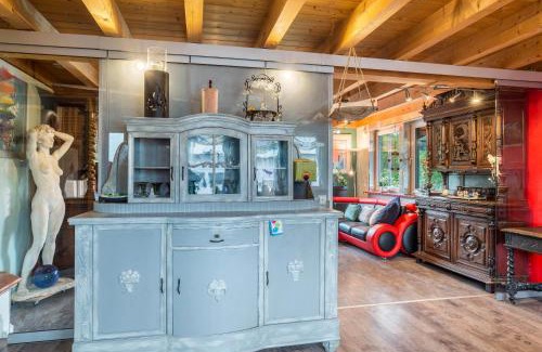Volkersweiler House | Enchanting Retreat at bei den Holzäppeln with Pool & Pets