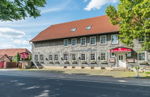 Konigslutter am Elm Hotel | Discover Bei Meier’s Zum Weißen Roß: Pet-Friendly Retreat