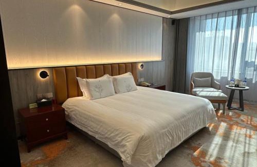 Haidian Hotel | Discover the Elegance of Beijing Jingyi Hotel - 5 Star Retreat