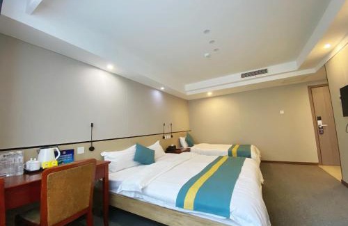 Downtown Beijing Hotel | Explore Beijing RJ Brown City Center Hotel - Family Friendly Stay
