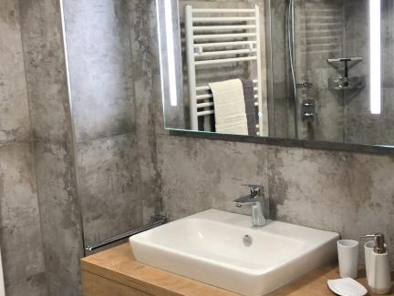 Sankt Leonhard im Pitztal Apartment | Family-Friendly Retreat at beim Holzwurm Andy – Rated 9.6/10