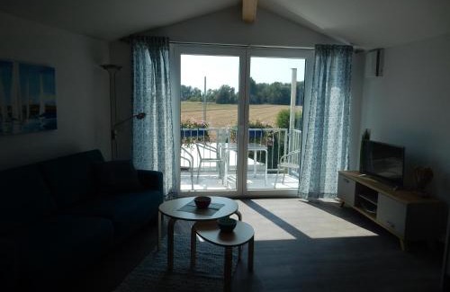 Gundelfingen an der Donau Apartment | Oceanfront Retreat at Beim Kellerschneider OG - Rated 9.5/10