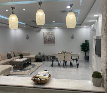 AlUla Apartment | Family-Friendly العلا بيتك: 4-Star Stay with Top Reviews