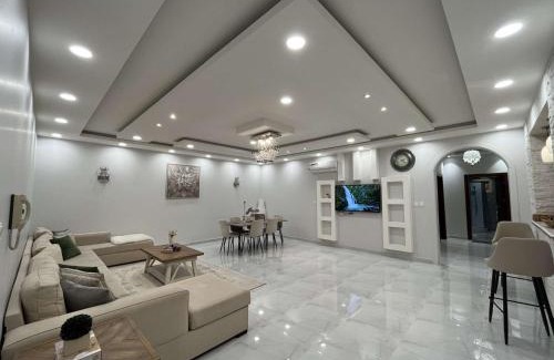 AlUla Apartment | Family-Friendly العلا بيتك: 4-Star Stay with Top Reviews