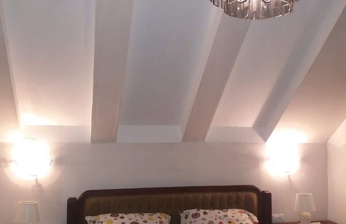 Zabljak House | Cozy Beka Apartments: Loft Room with Pool and Spa Amenities