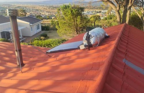 Mountainside House | Inviting Bekker's Lodge: Child-Friendly Stay with 10/10 Rating