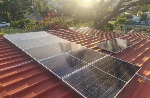 Mountainside House | Inviting Bekker's Lodge: Child-Friendly Stay with 10/10 Rating