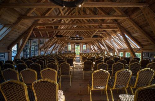 Bekkjarvik Hotel | Oceanfront Retreat at Bekkjarvik Gjestgiveri: Guest Rated 8.6