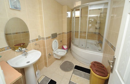 Alanya Villa | Experience Bektaş Villa 1: Your Ideal Getaway with Pool