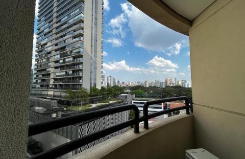 Pinheiros Hotel | Prime Flat in Faria Lima with Pool & Hot Tub Access
