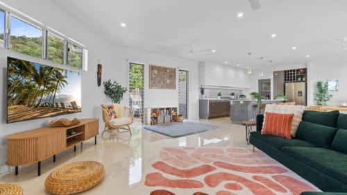 Whitfield House | Bel Air Vista Aurora