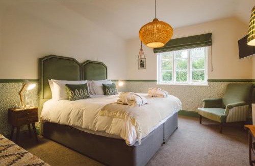 Churt Hotel | Enjoy Family-Friendly Comfort at Bel And The Dragon-Churt