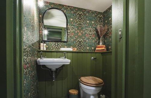 Odiham Hotel | Discover Bel and The Dragon-Odiham: Family & Pet Friendly