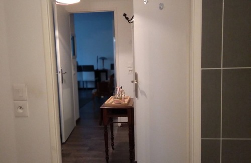 Romainville Apartment | Bel Appart: Ideal Stay Near Central Paris with Balcony